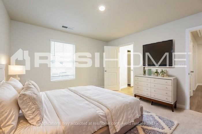625 Verdant Crane Ct - Photo 7 of 18