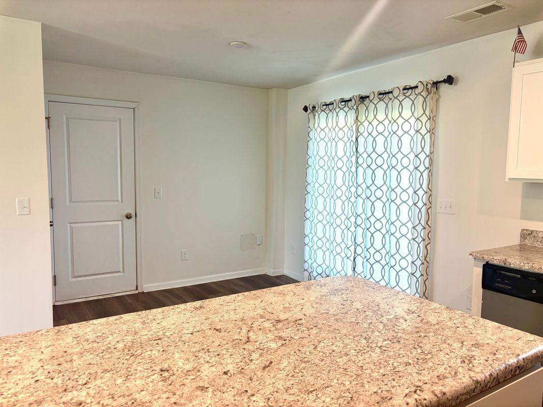 116 Castlebrook Dr - Photo 5 of 16