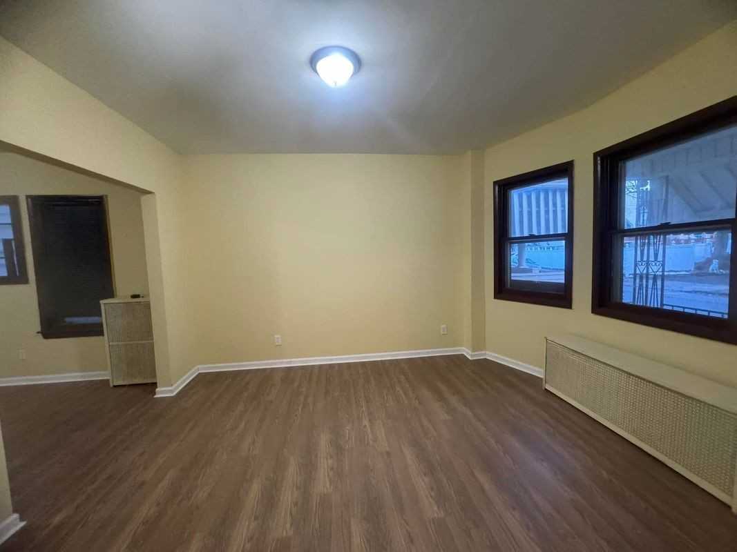 19 Oak St - Photo 3 of 19