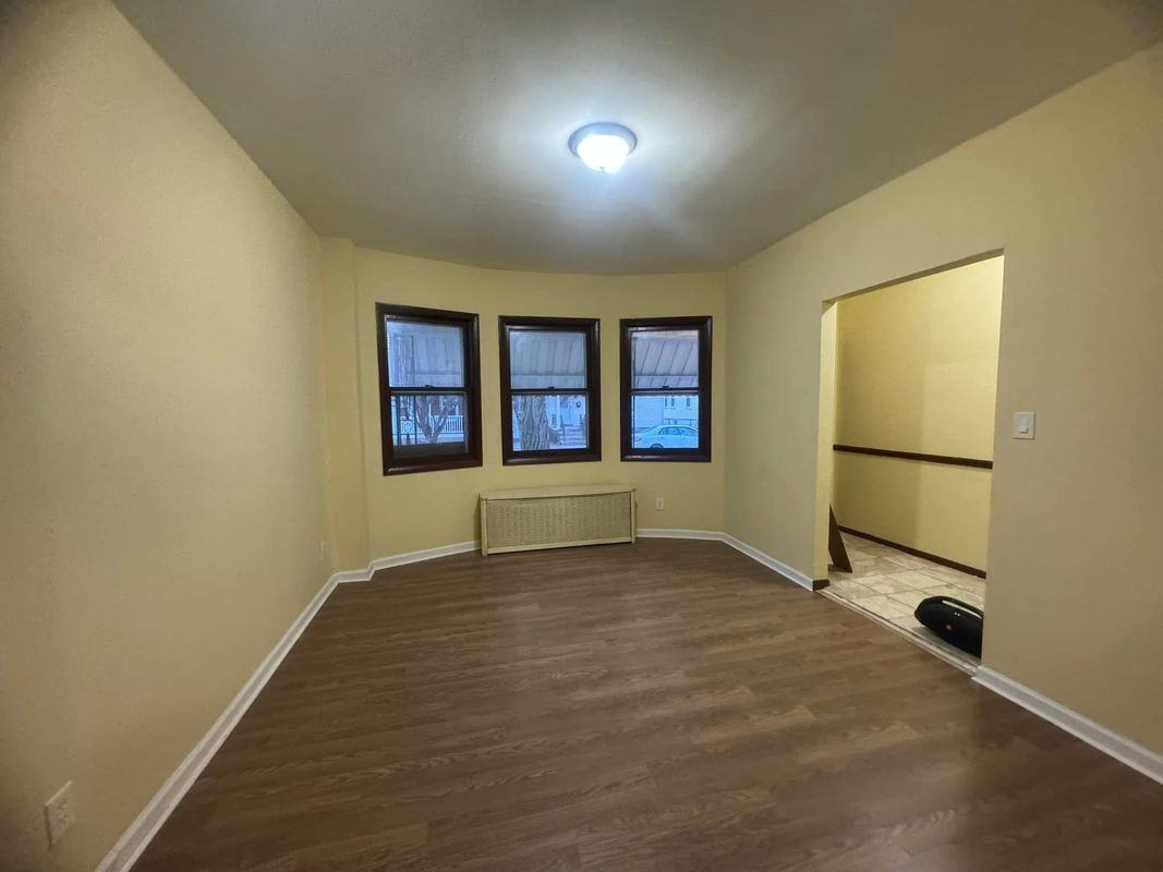 19 Oak St - Photo 4 of 19