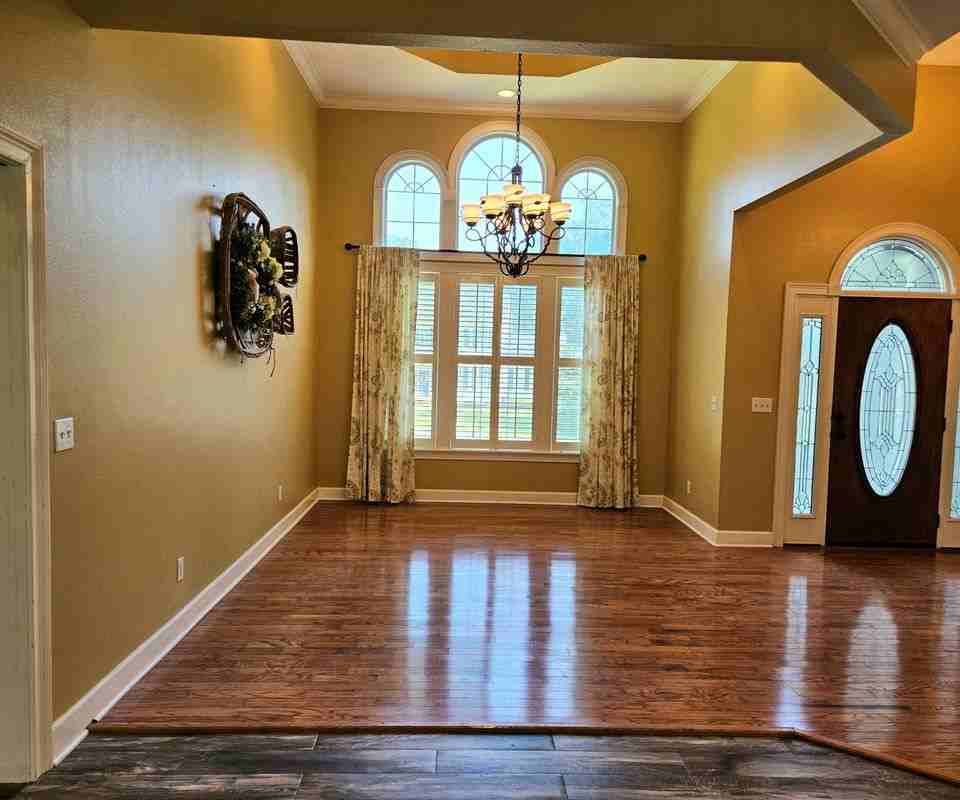 366 Bellingham Dr - Photo 3 of 40