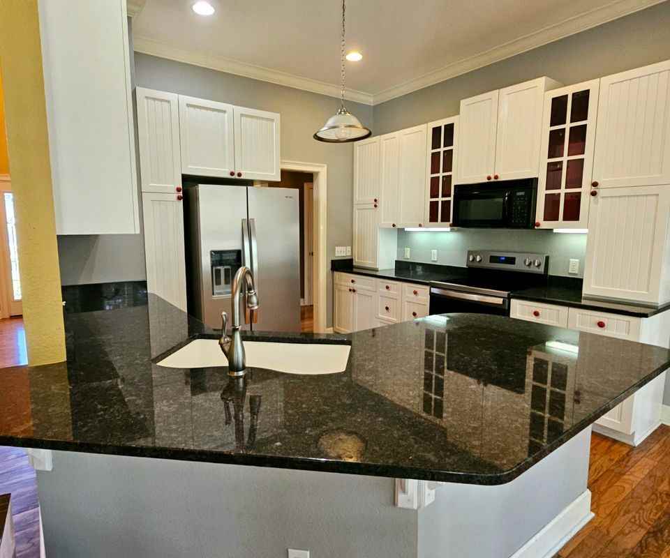 366 Bellingham Dr - Photo 6 of 40