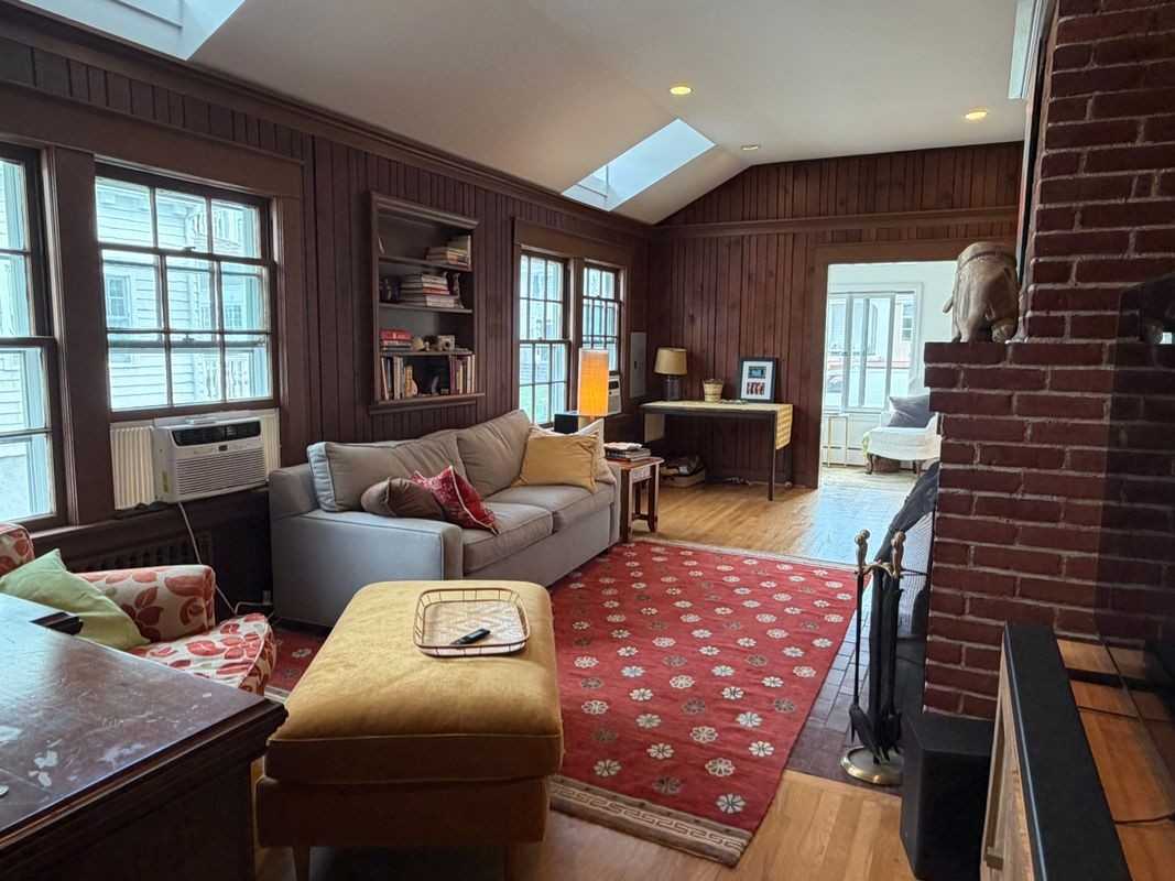 20 Norwalk Ave - Photo 6 of 12