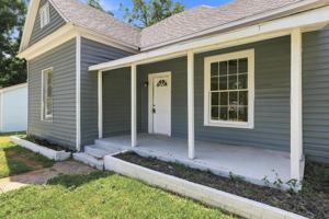 featured image of 604 E Morton St