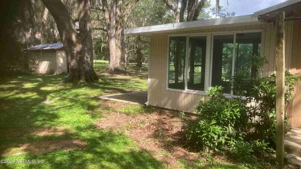 10302 Ne County Road 1469 - Photo 3 of 19
