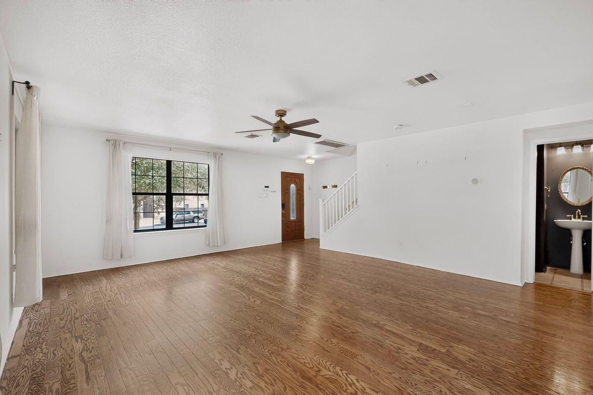 11517 Chatam Berry Ln - Photo 7 of 26