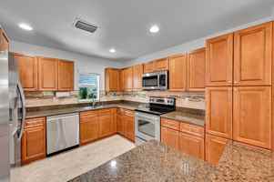 featured image of 453 Ne 1st St
