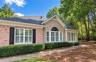 2100 Village Ln - Photo 1 of 1
