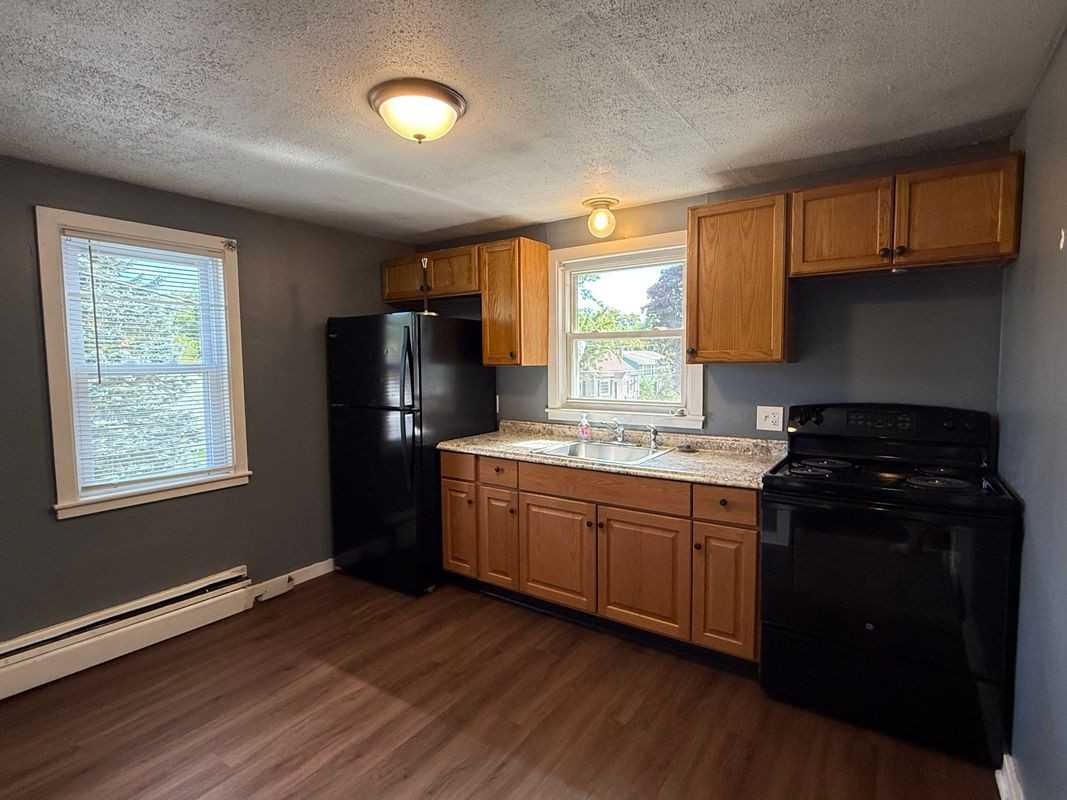 70 W Broadway - Photo 3 of 5