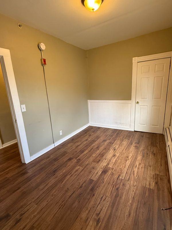 70 W Broadway - Photo 4 of 5