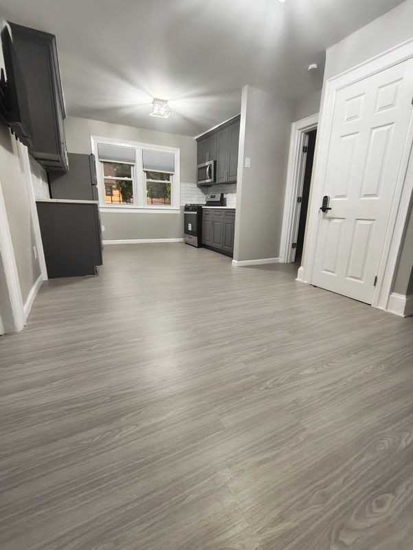 133 Lincoln Ave - Photo 4 of 12