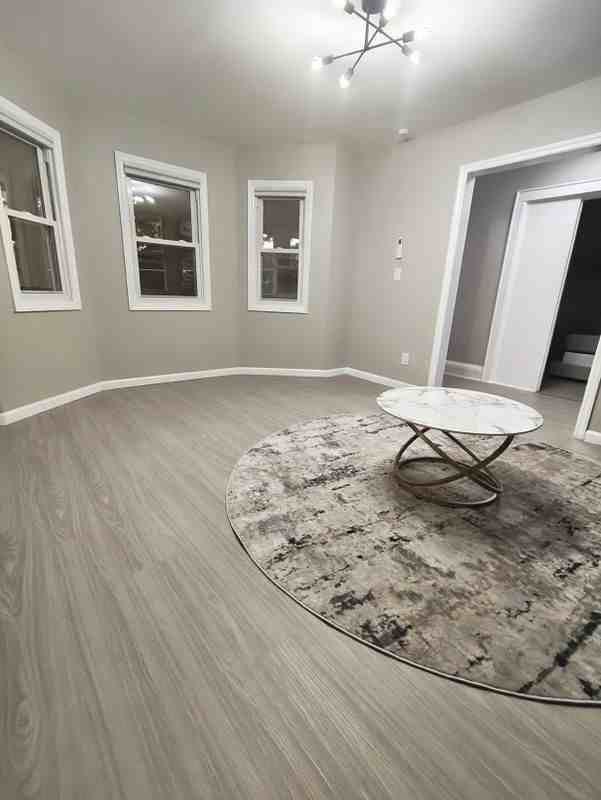 133 Lincoln Ave - Photo 6 of 12