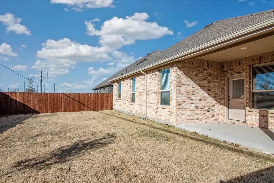 4804 Dewy Rose Ln - Photo 7 of 28