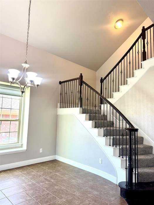 1002 Nail Ln - Photo 3 of 36