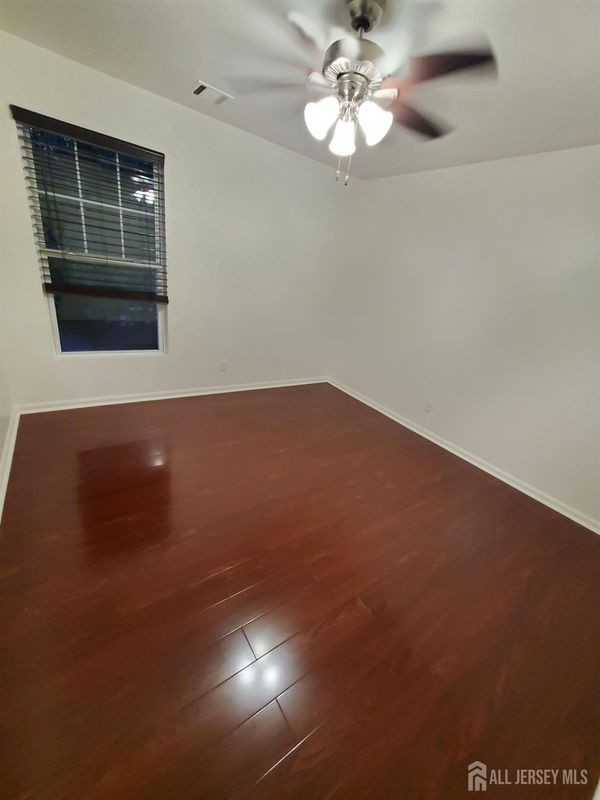 748 New Durham Rd - Photo 4 of 12