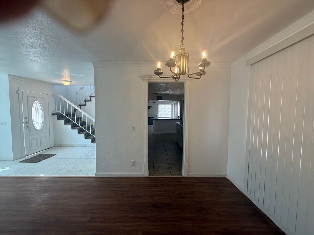 25508 Loren Way - Photo 3 of 19
