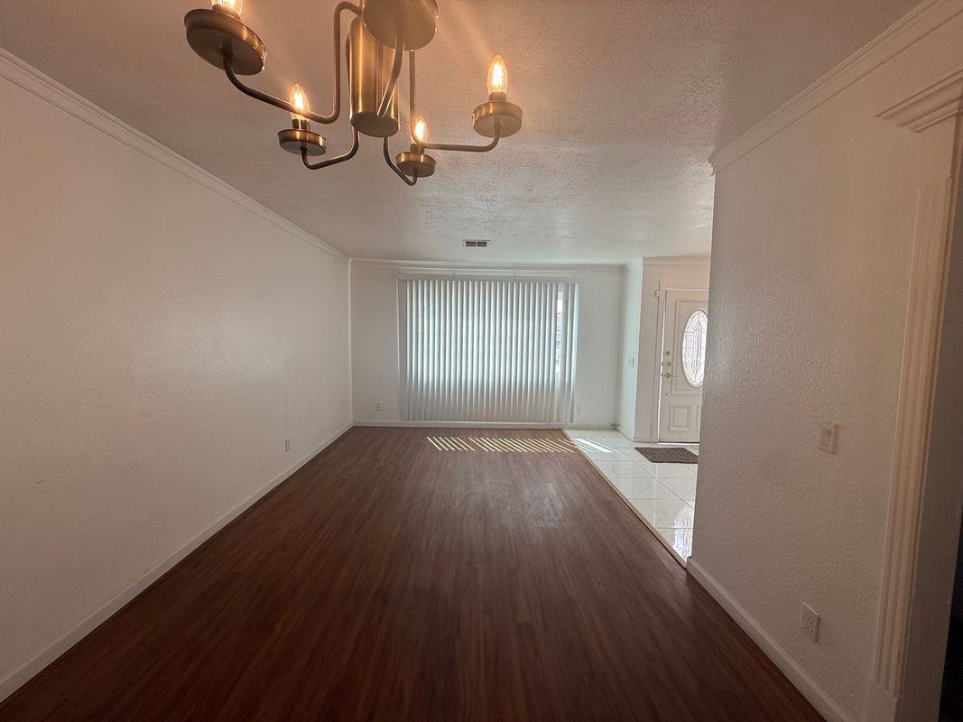 25508 Loren Way - Photo 4 of 19