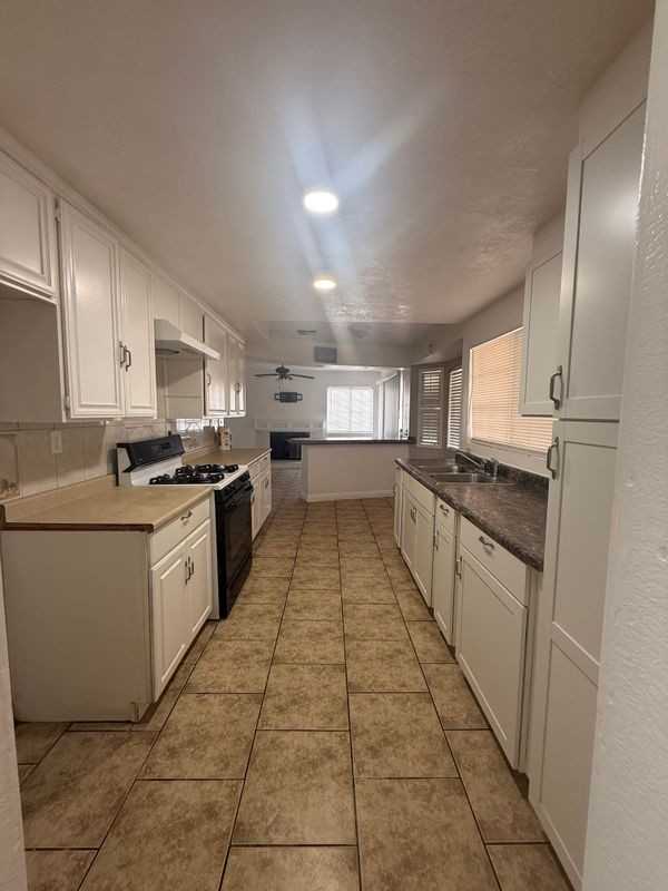 25508 Loren Way - Photo 5 of 19