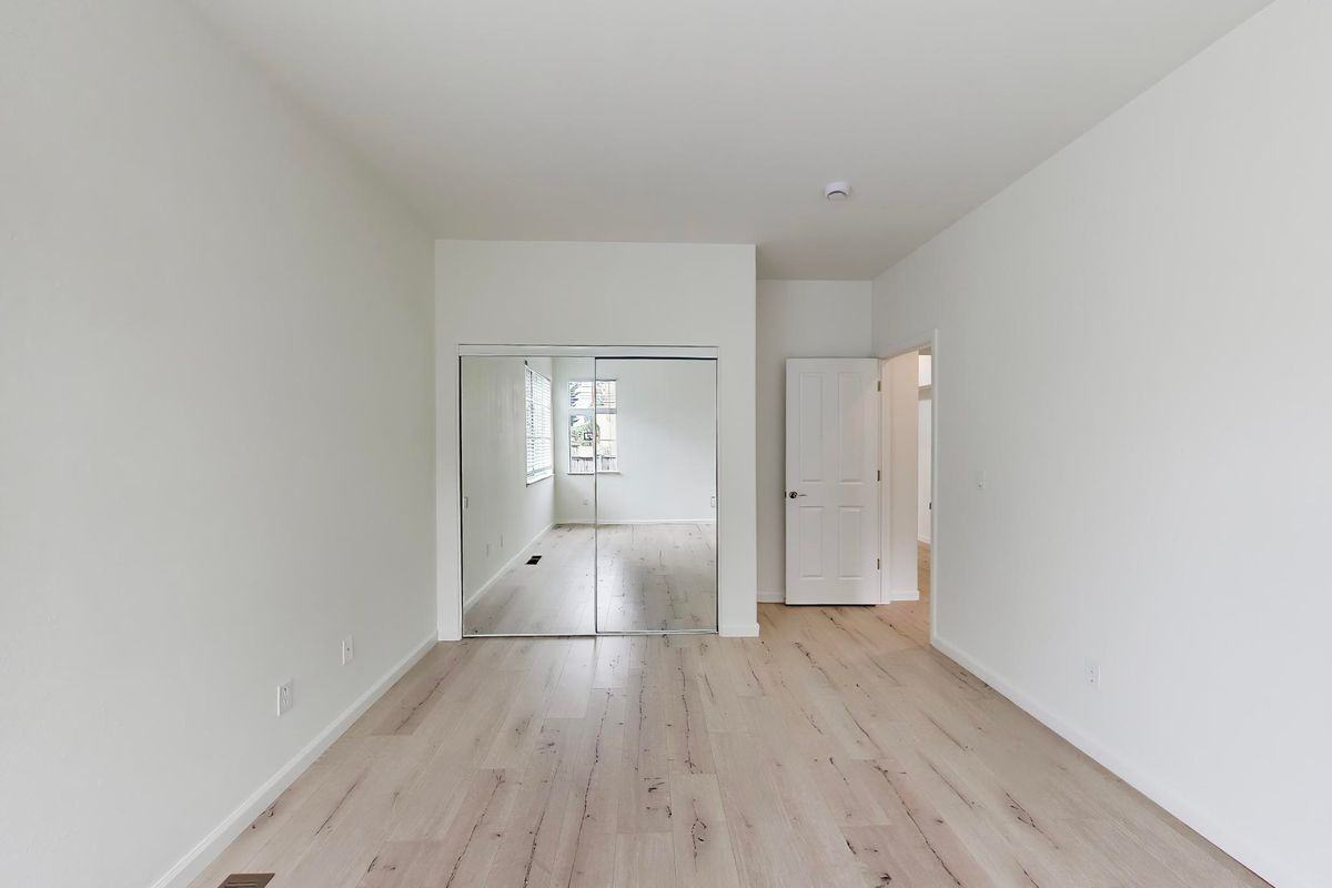35 Baypark Cir - Photo 3 of 45