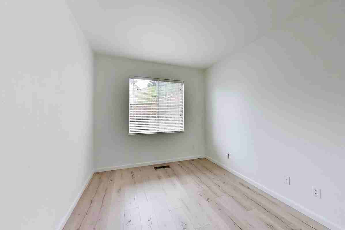 35 Baypark Cir - Photo 5 of 45