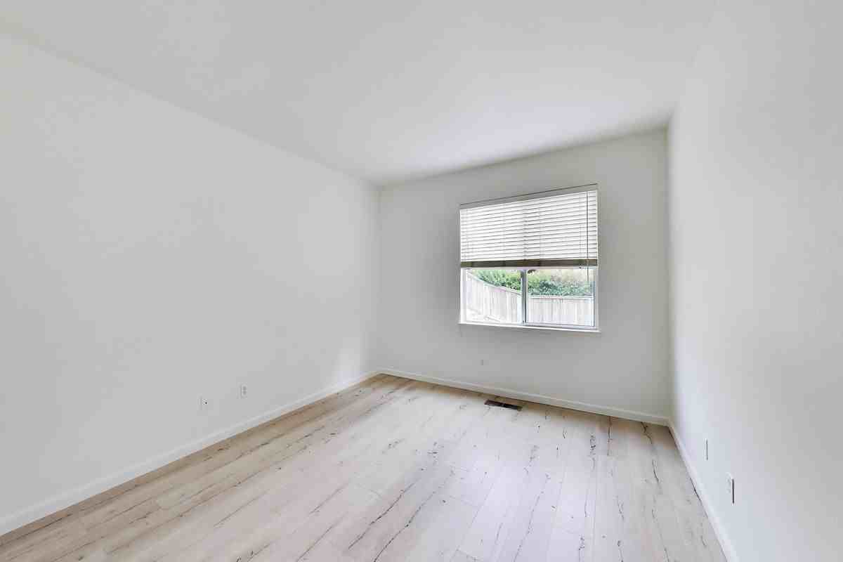 35 Baypark Cir - Photo 6 of 45