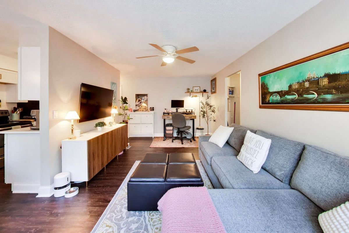 420 W Aldine Ave Apt 228 - Photo 5 of 20