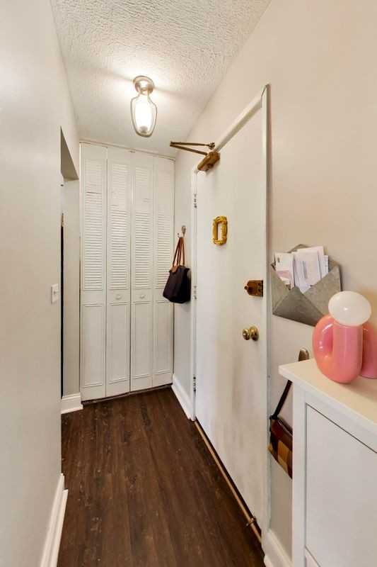 420 W Aldine Ave Apt 228 - Photo 6 of 20