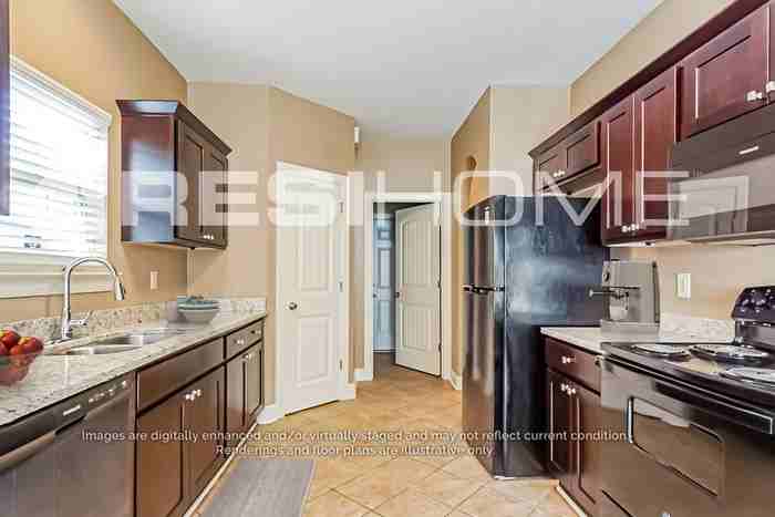 672 Waterford Ln - Photo 5 of 17