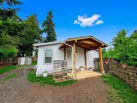209 N 9th St - Photo 1 of 1