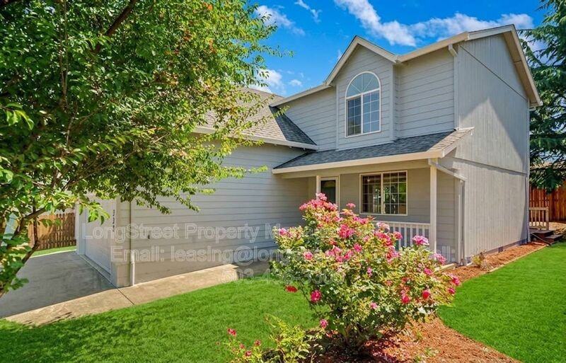 332 Ne Carmen Pl - Photo 3 of 47
