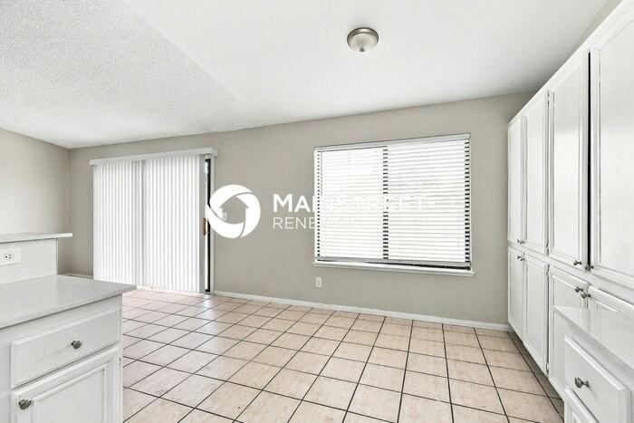 6236 Barkstone Ave - Photo 6 of 18