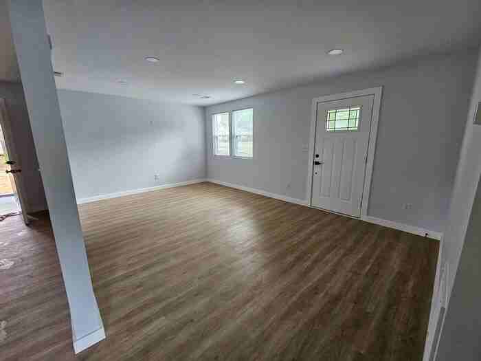 615 E Saunders Ave - Photo 2 of 8