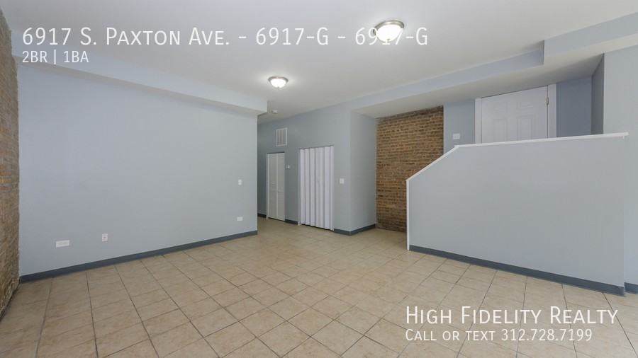 6901-17 S. Paxton/2211-17 E 69th St. - Photo 4 of 44