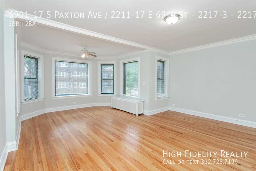6901-17 S Paxton Ave / 2211-17 E 69th St - 2217-3 #2217-3 - Photo 2 of 11