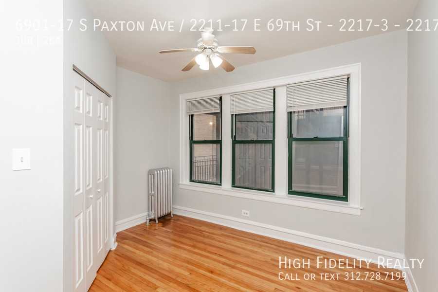 6901-17 S Paxton Ave / 2211-17 E 69th St - 2217-3 #2217-3 - Photo 6 of 11