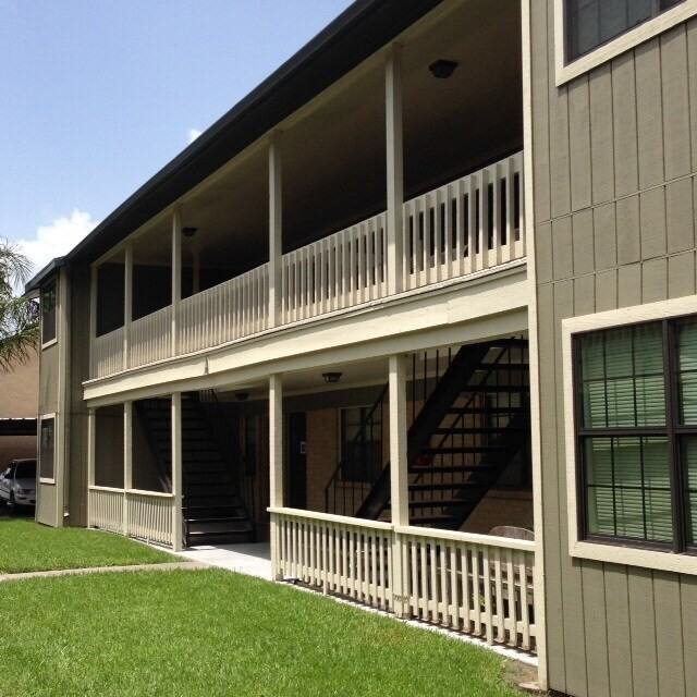 401 E Grimes St #A5 - Photo 3 of 6