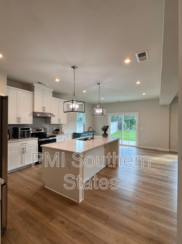 204 Delamere Dr - Photo 6 of 17