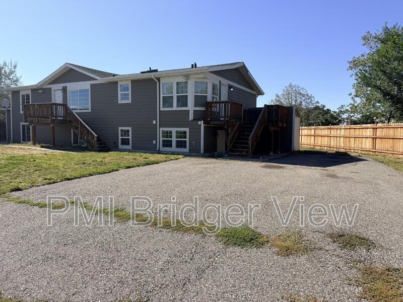 510 S Circle Dr #B - Photo 2 of 26