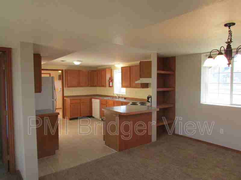 510 S Circle Dr #B - Photo 3 of 26