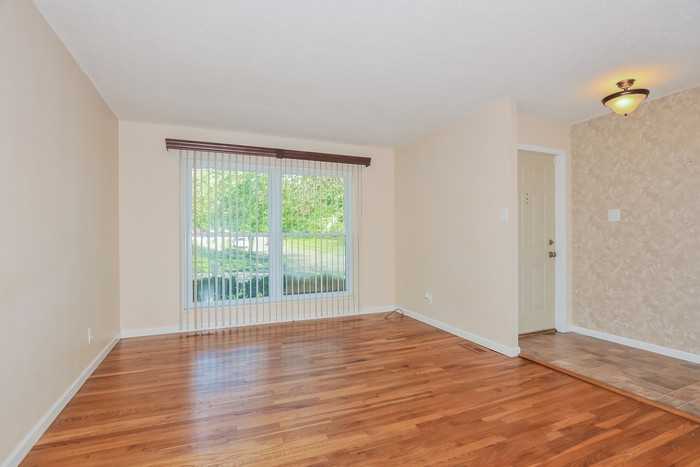 11675 Sheffield Dr - Photo 4 of 12