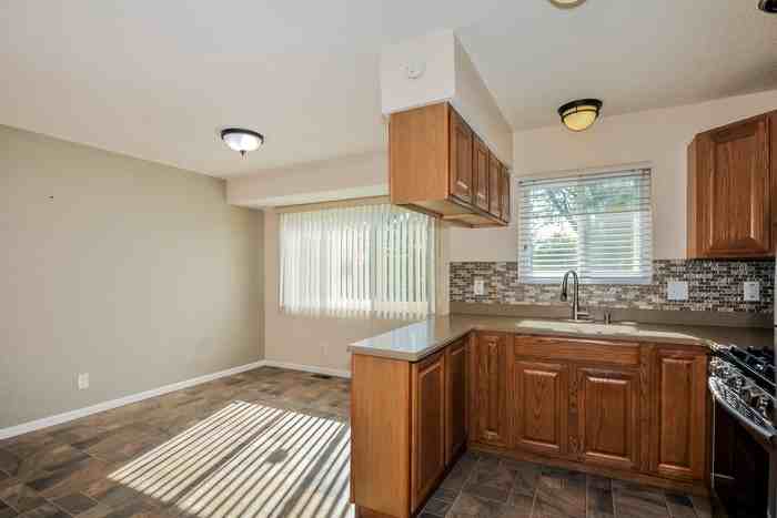 11675 Sheffield Dr - Photo 6 of 12
