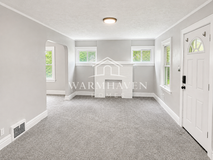 1318 Arnold Ave - Photo 2 of 19