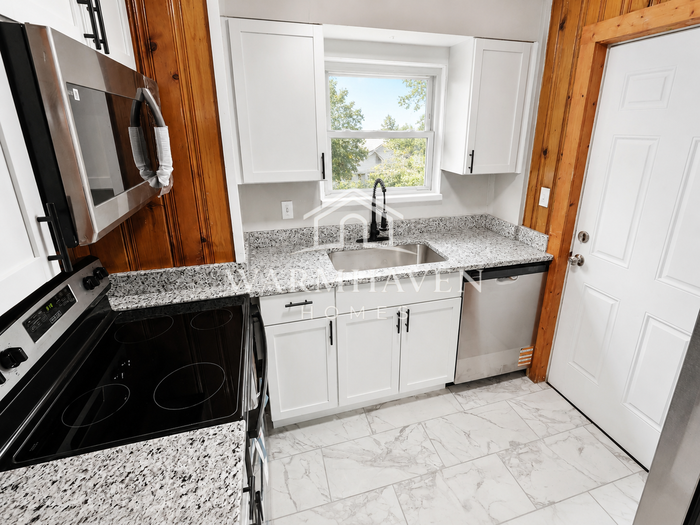 1318 Arnold Ave - Photo 6 of 19
