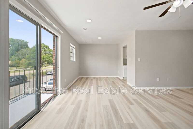5385 E Princess Anne Rd #11 - Photo 6 of 17