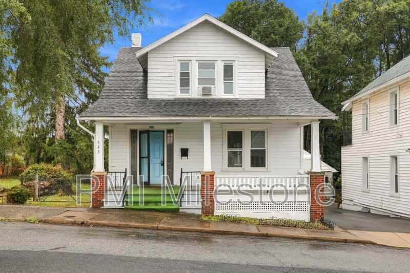 423 E Washington St - Photo 2 of 40