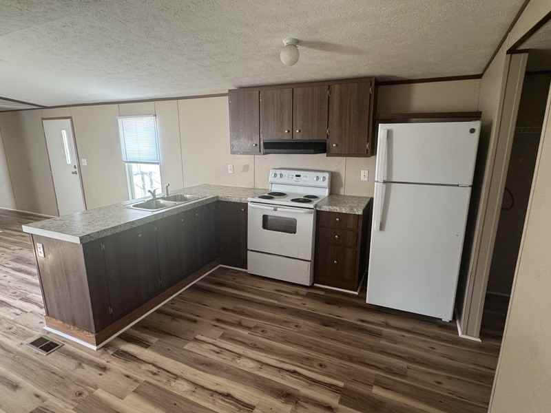 2208 Cattail Cir - Photo 4 of 11