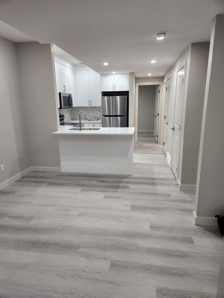 1147 Mahogany Blvd Se - Photo 2 of 12