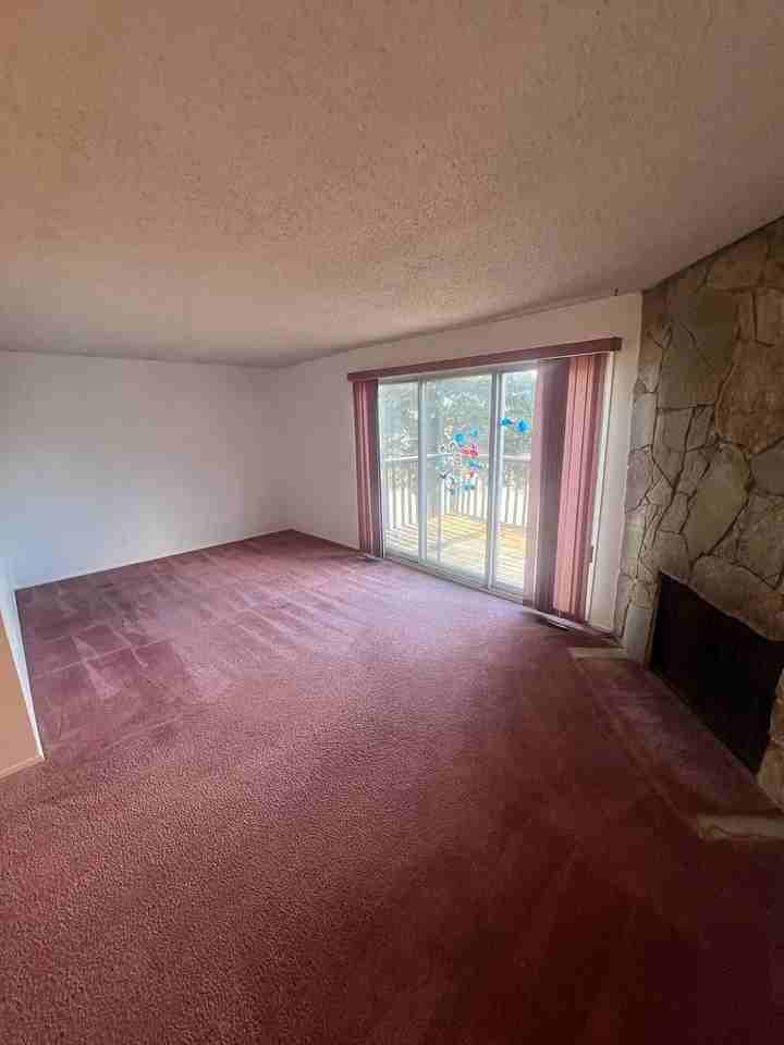 1542 35 St Se - Photo 3 of 26