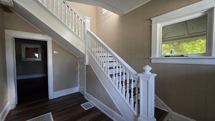 207 Hamilton St - Photo 2 of 7