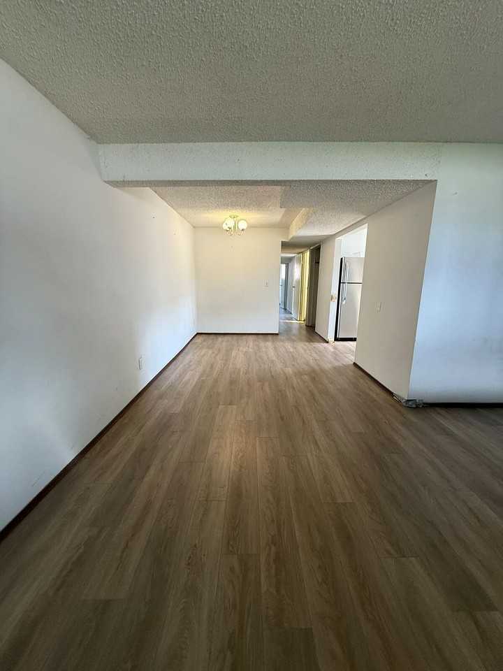 1542 35 St Se - Photo 5 of 26